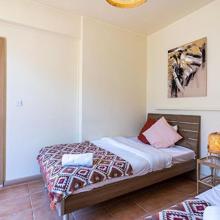 Celine'S 2 Bedrooms Apartment In Larnaca Center エクステリア 写真
