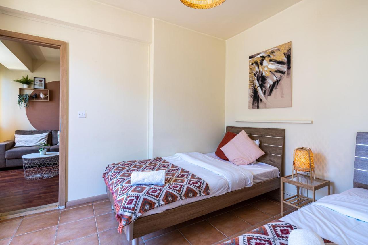 Celine'S 2 Bedrooms Apartment In Larnaca Center エクステリア 写真