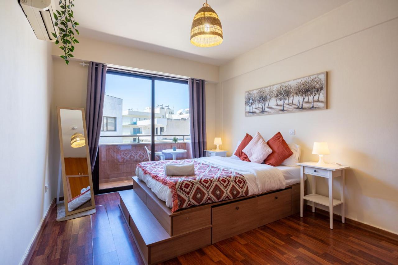 Celine'S 2 Bedrooms Apartment In Larnaca Center エクステリア 写真