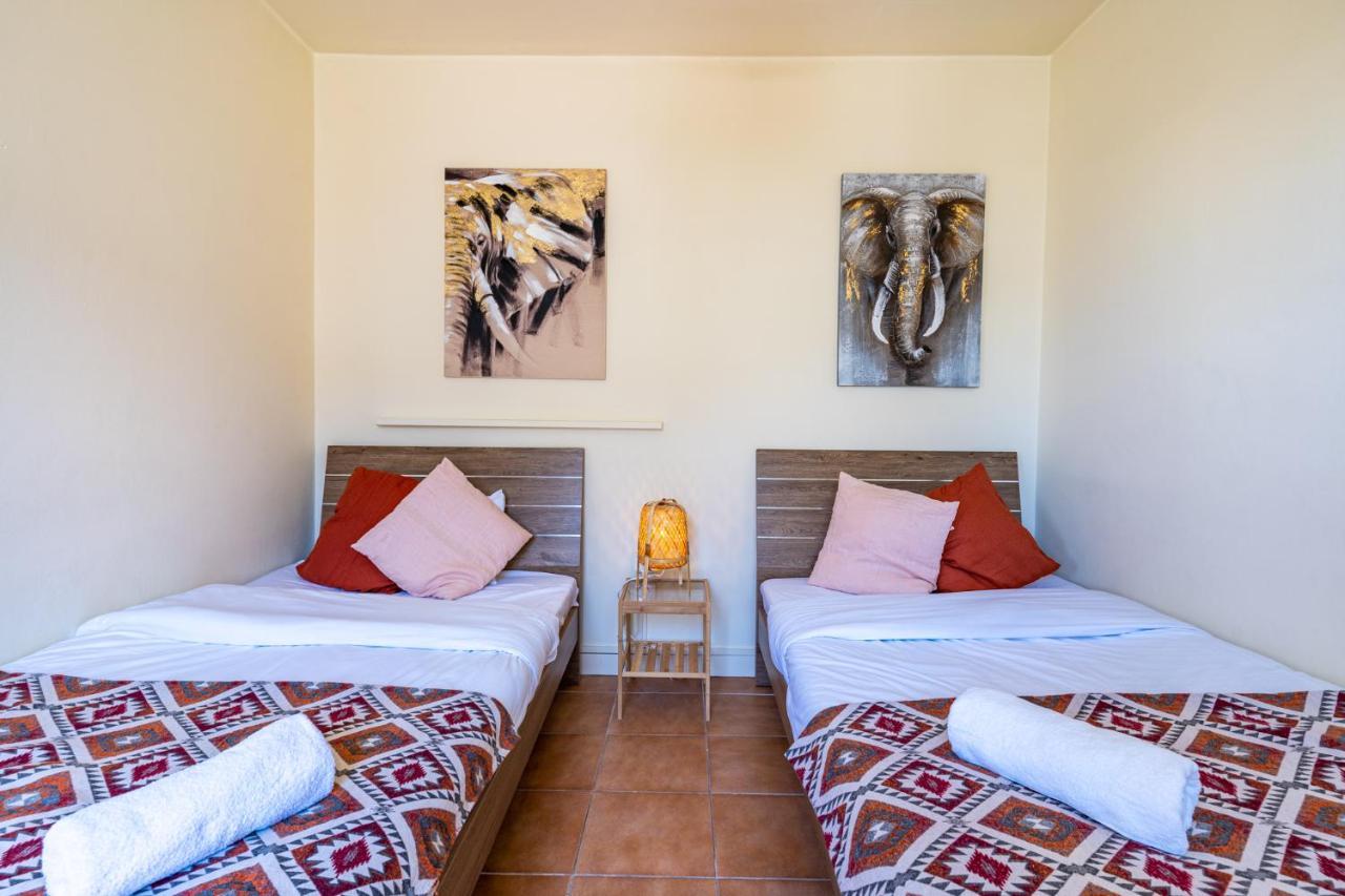 Celine'S 2 Bedrooms Apartment In Larnaca Center エクステリア 写真