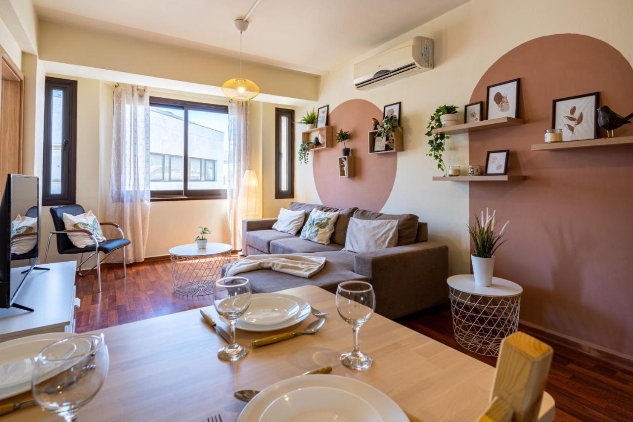 Celine'S 2 Bedrooms Apartment In Larnaca Center エクステリア 写真