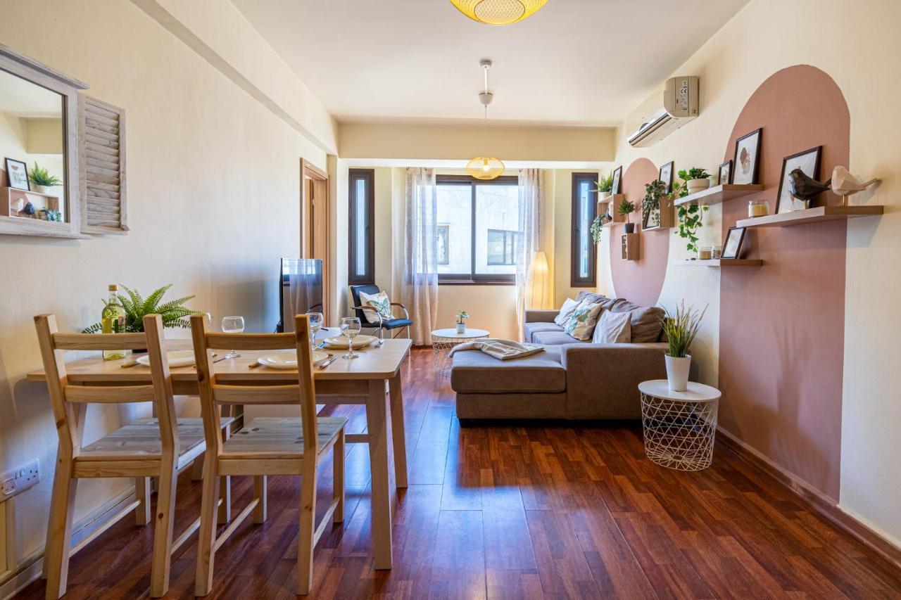 Celine'S 2 Bedrooms Apartment In Larnaca Center エクステリア 写真