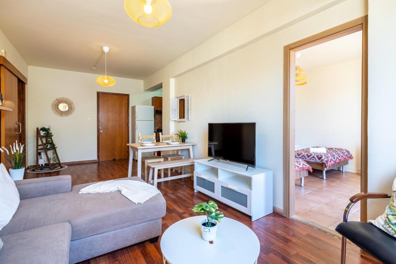 Celine'S 2 Bedrooms Apartment In Larnaca Center エクステリア 写真
